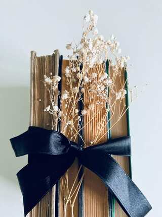 7 Best Books to Gift to Your Love Interest