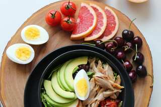 6 Superfoods Rich in Biotin and Collagen
