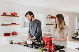 Tips And Tricks To Make Cooking Easier For Newly Married Couples
