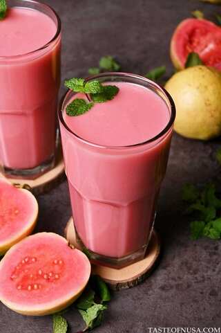 How to Make a Refreshing Guava Smoothie
