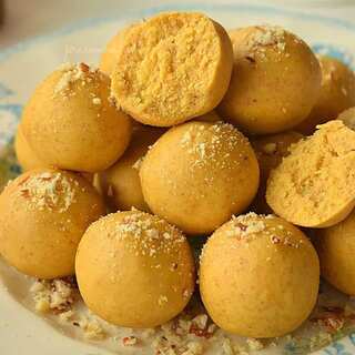 5 Types of Ladoo to Enjoy During the Monsoon
