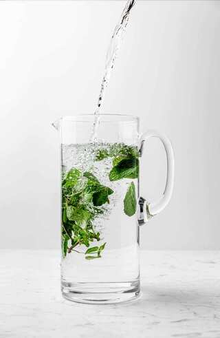 5 Benefits of Drinking Mint-Infused Water