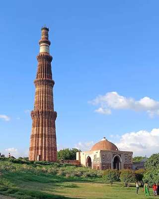 5 Romantic Delhi Spots for Rainy Day Photos