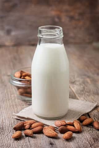 5 Bedtime Drinks for Improved Sleep Quality