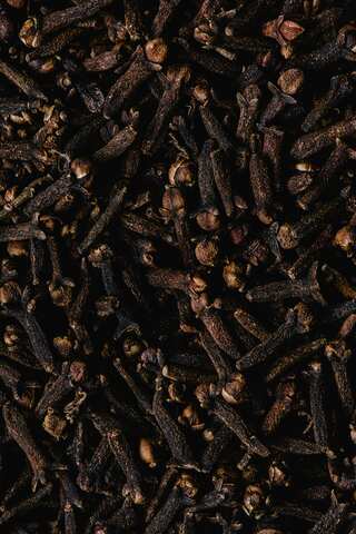 5 Benefits of Drinking Clove Water in the Morning

