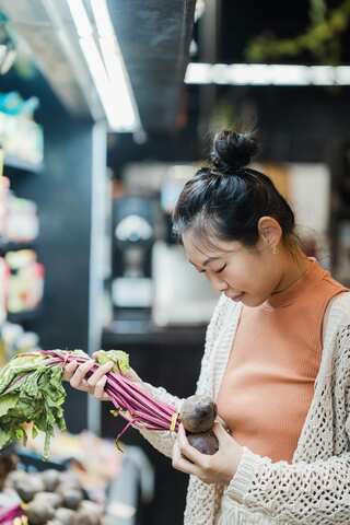 When You Should Not Eat Beetroots?