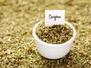 How To Make Domino's Style Oregano Seasoning At Home