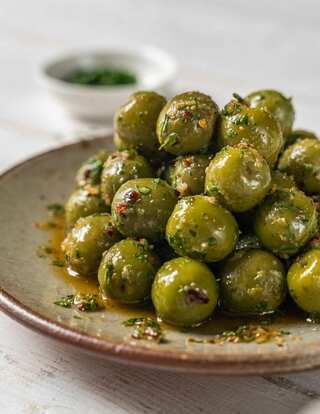 5 Delicious Ways to Add Olives to Your Diet
