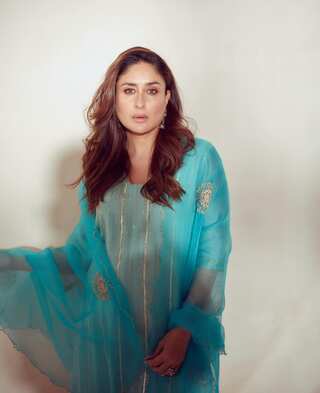 5 Unseen Moments from Kareena Kapoor's Life Revealed