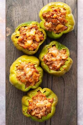 5 Delicious Ways to Include Green Capsicum in Your Dinner
