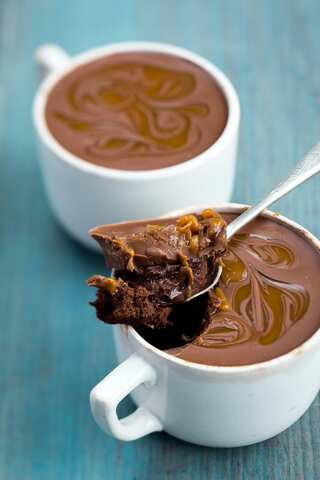 Easy Chocolate Microwave Mug Cake Recipe
