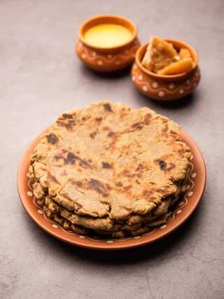 5 Easy Steps to Make Gujarati Rice Rotla
