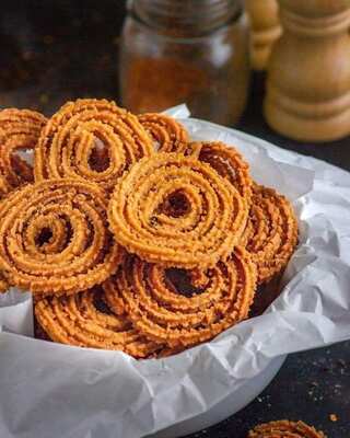 5 Easy Steps to Make Homemade Murukku (Chakli)
