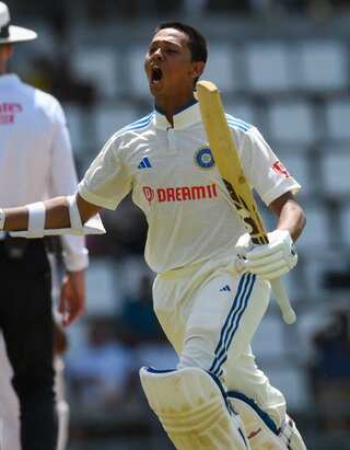 6 Batters Fastest to Scores 1000 Test Runs