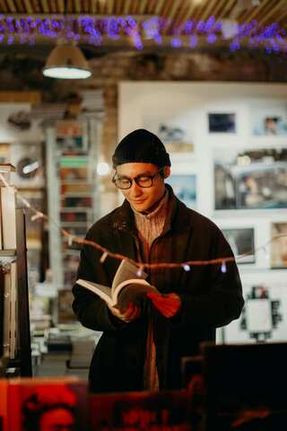 5 Surprising Benefits of Reading Books