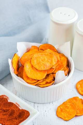 How to Make Crispy Sweet Potato Chips at Home
