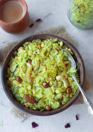 5 Simple Dishes You Can Make with Flattened Rice