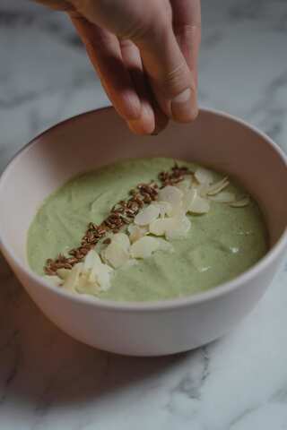 Why Avocado and Apple are the Perfect Combo for a Detox