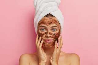 DIY Coffee Scrub for Soft and Glowing Skin: Recipe and Benefits
