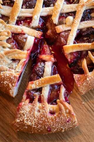 5 Easy Steps to Make Apple Pie
