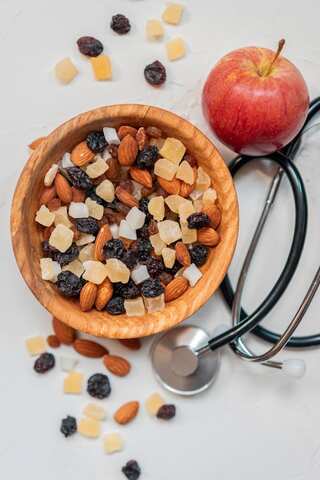 5 Dry Fruits to Control High Uric Acid Levels