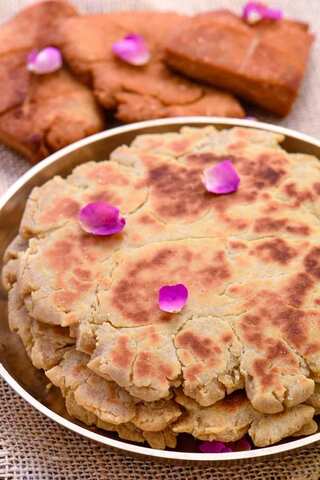 5 Delicious Sindhi Snacks You Can’t Afford to Miss