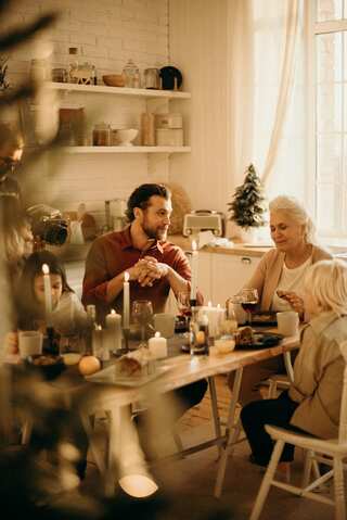 7 Benefits of Having Dinner Before 7 PM