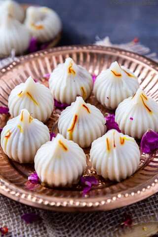 How To Make Sugar-Free Modaks At Home

