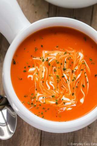 How To Make Tomato-Garlic Soup In 15 Minutes
